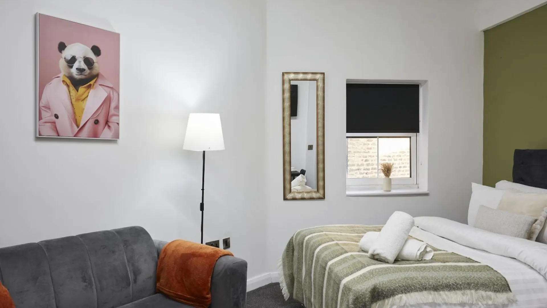 Bv Royal Comfy Studio Seven Suite Queensgate Huddersfield