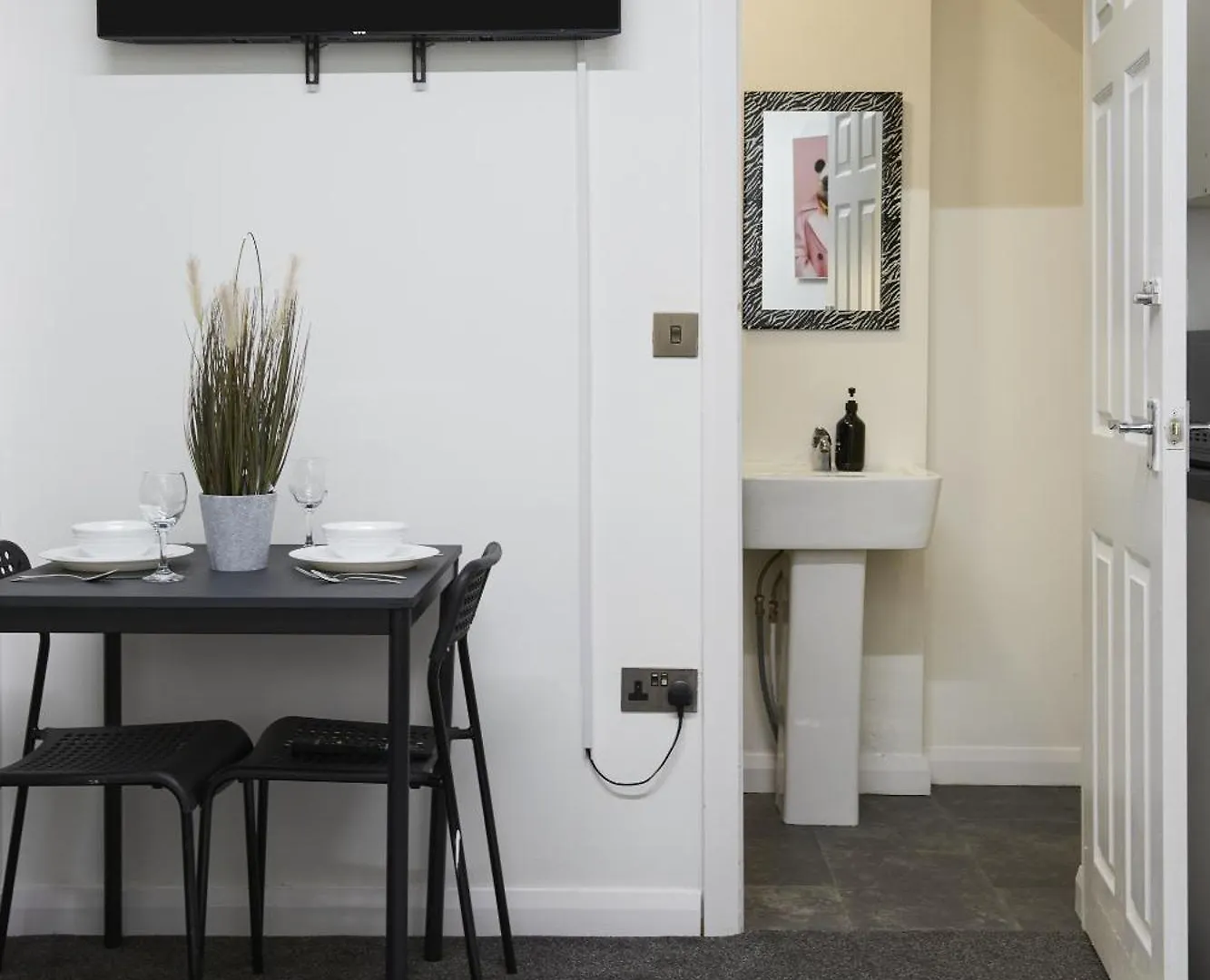 Bv Royal Comfy Studio Seven Suite Queensgate Huddersfield 0*,