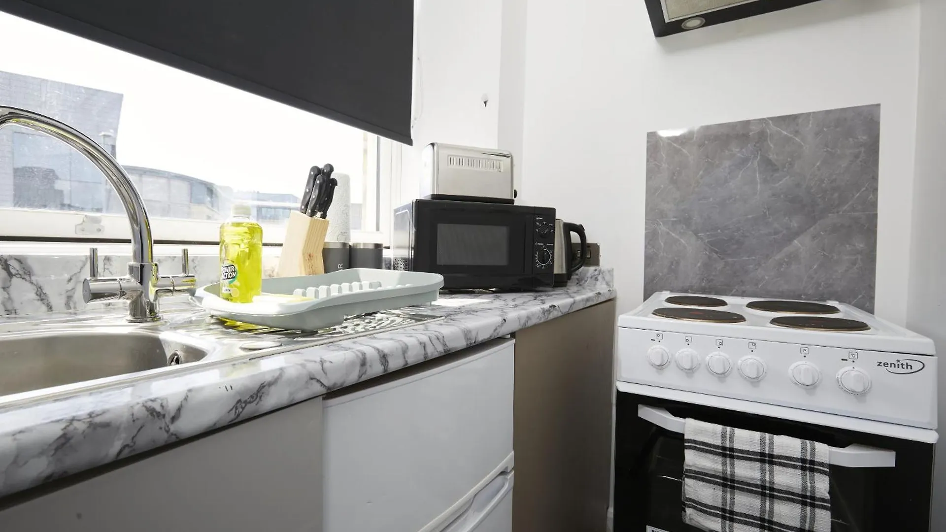 Bv Royal Comfy Studio Seven Suite Queensgate Huddersfield