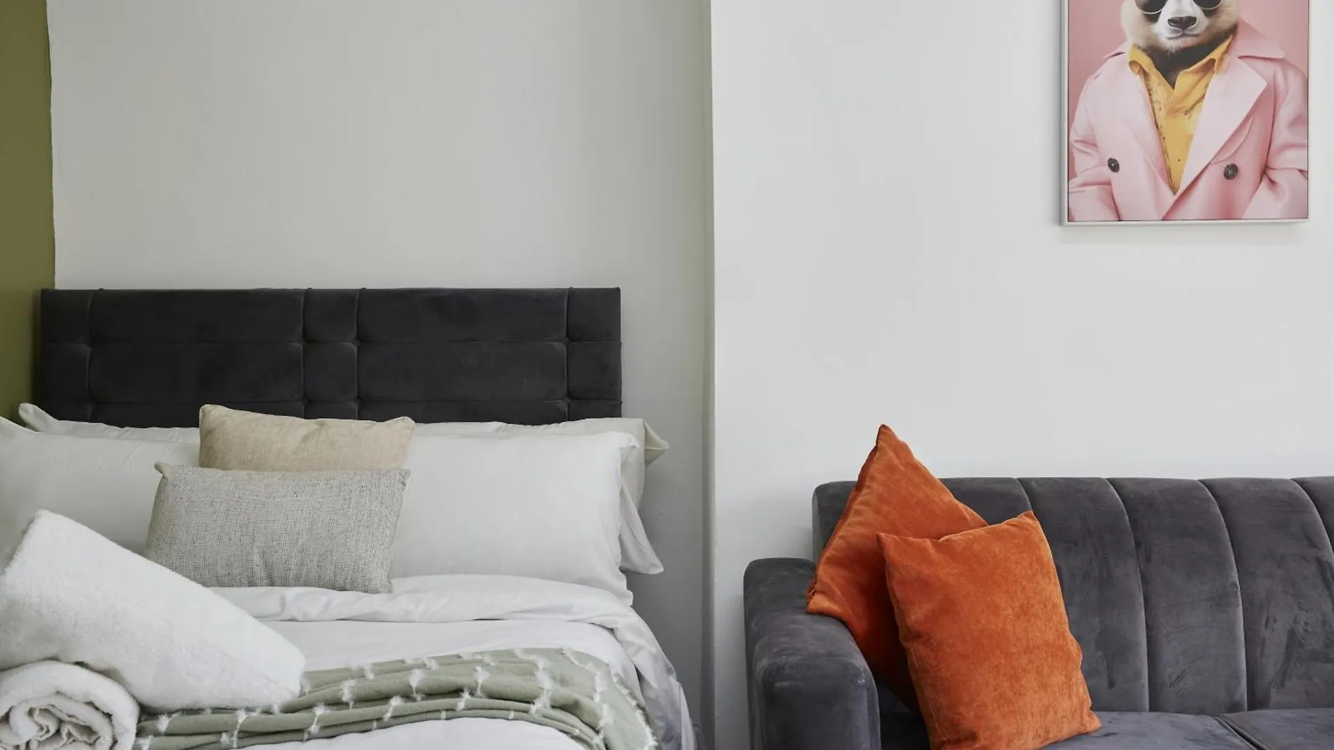 Bv Royal Comfy Studio Seven Suite Queensgate Huddersfield