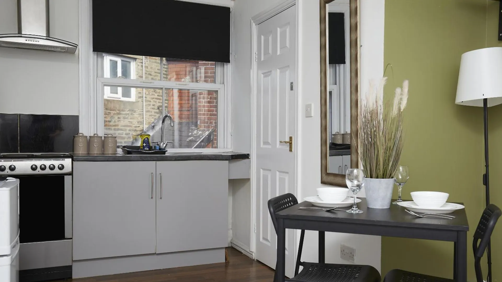 Bv Royal Comfy Studio Seven Suite Queensgate Huddersfield 0*,